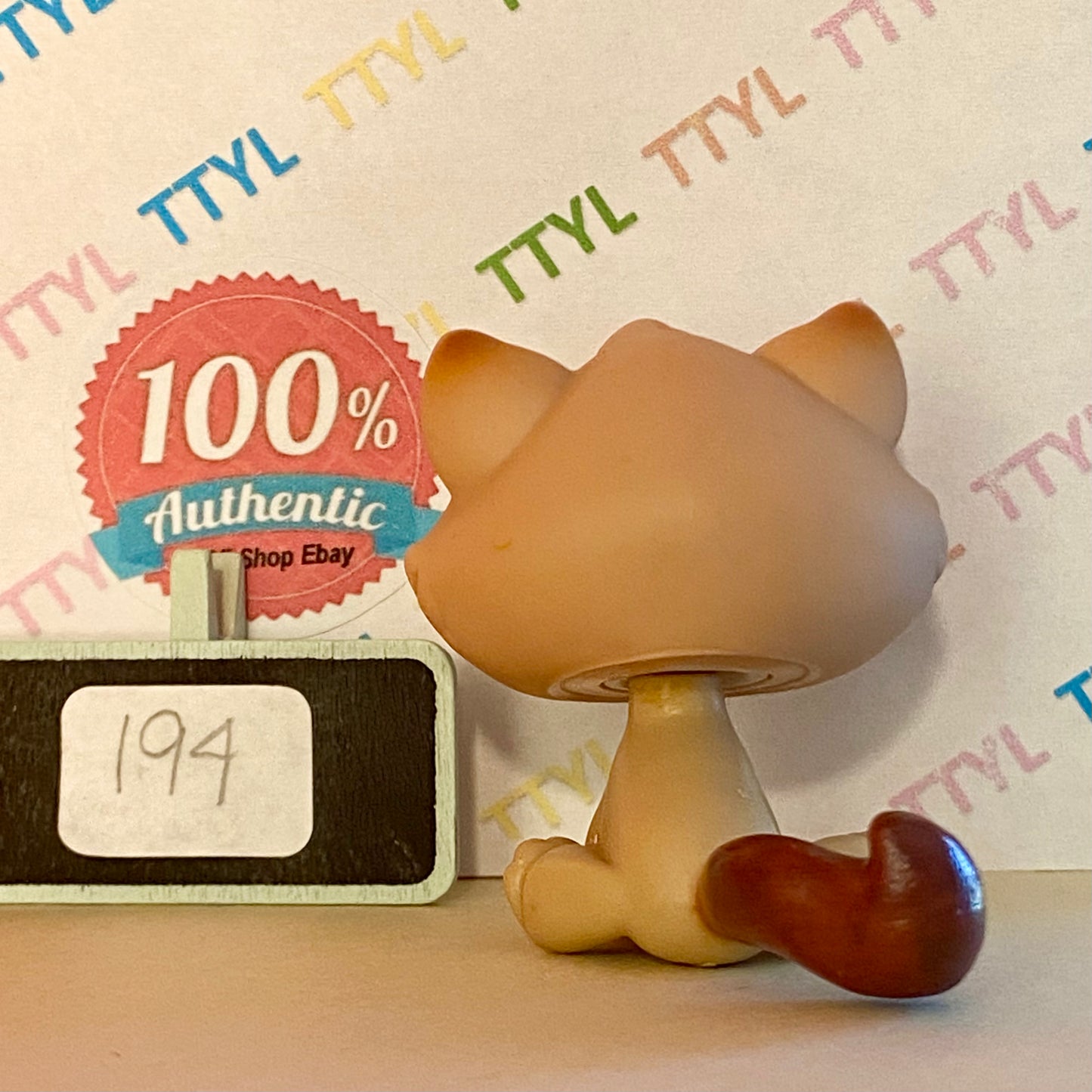 Authentic Vintage Littlest Pet Shop Kitten/Cat No. 194