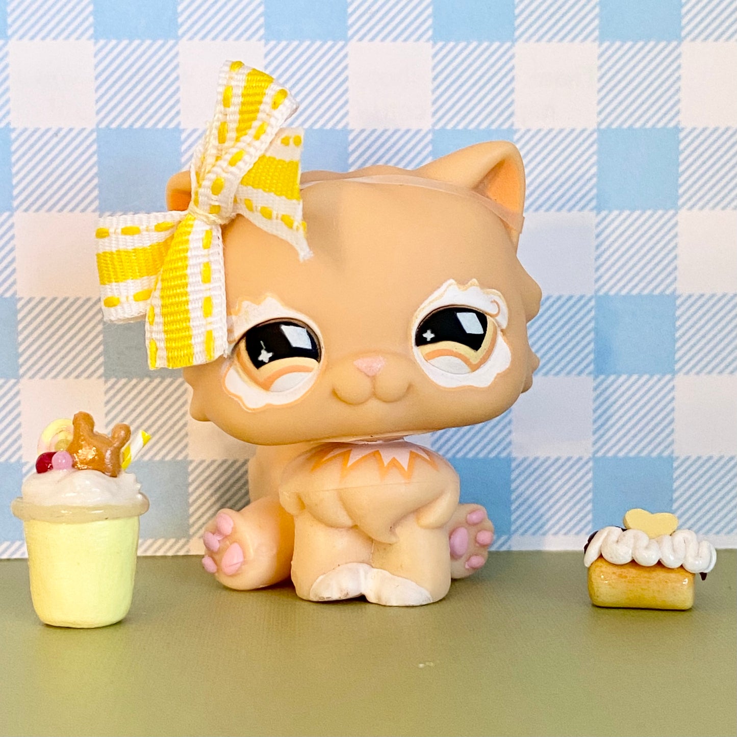 Vintage Authentic Littlest Pet Shop Persian Peach Cat No. 490