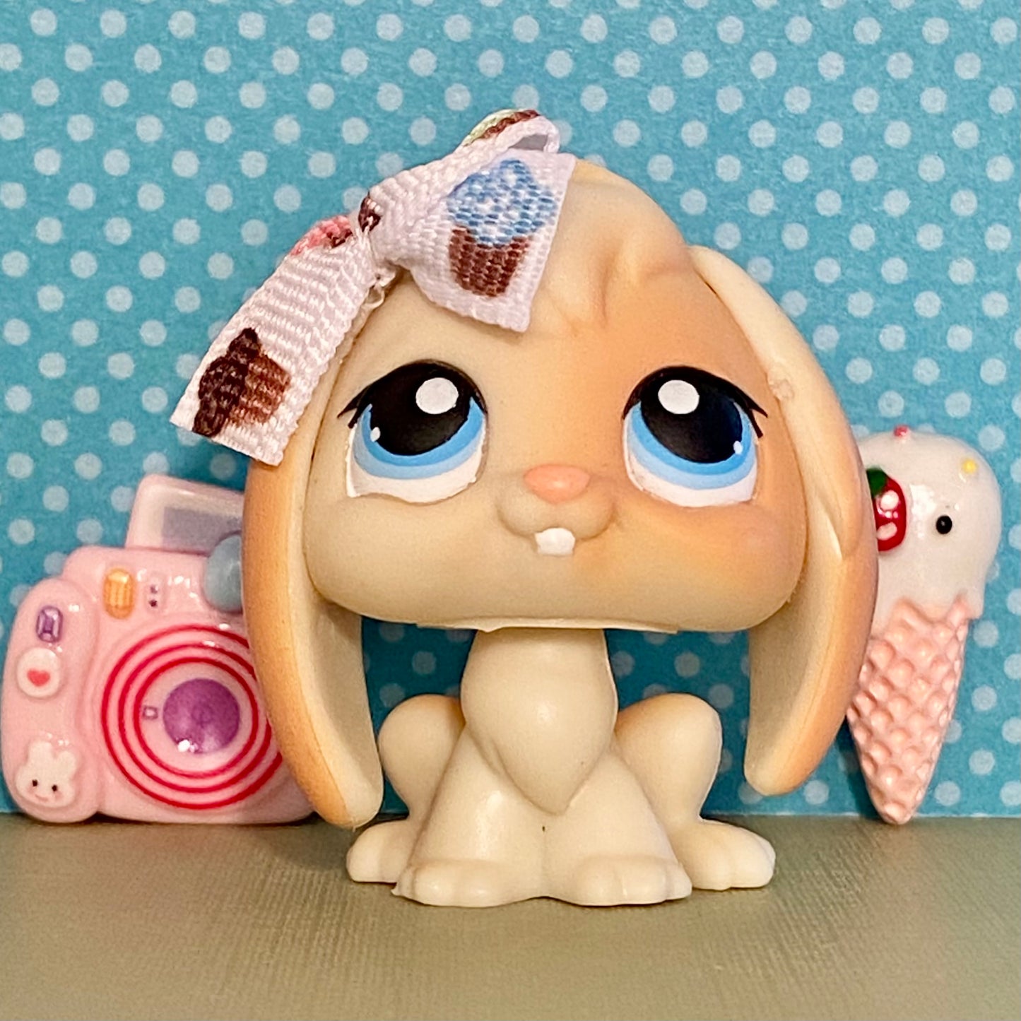 Vintage Authentic Littlest Pet Shop LPS Rabbit No. 95