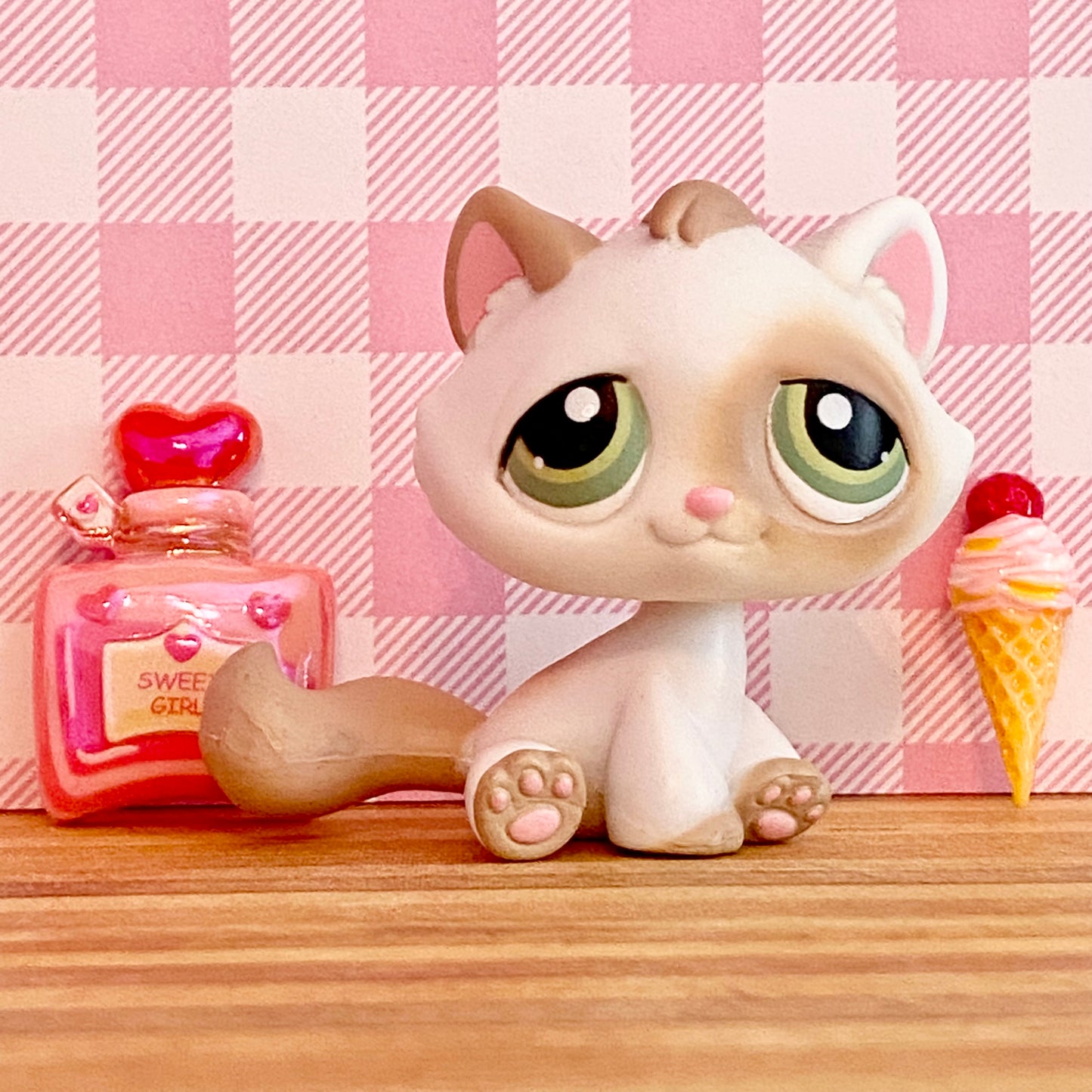 Vintage Authentic Littlest Pet Shop Kitten Cat 197 White Tan