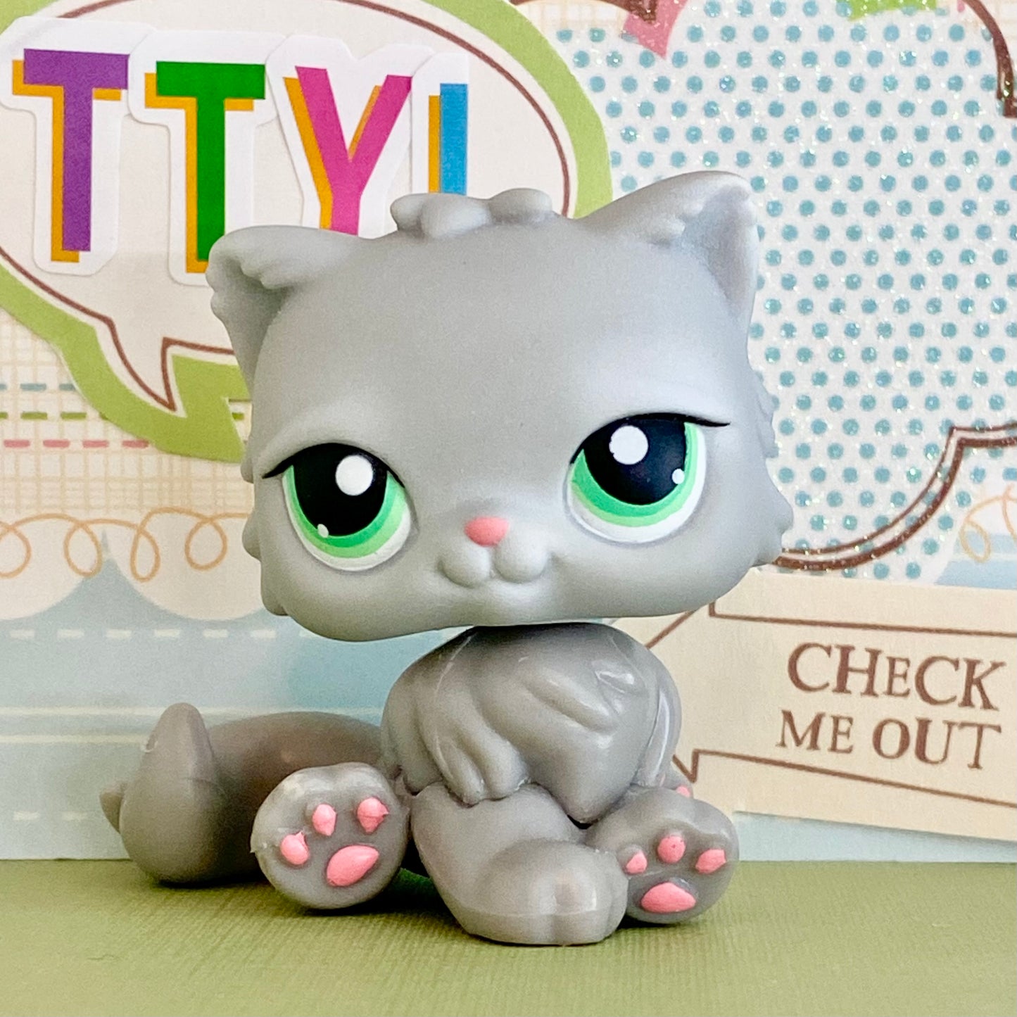 Vintage Authentic Littlest Pet Shop Persian Cat 82 Grey Green Pink