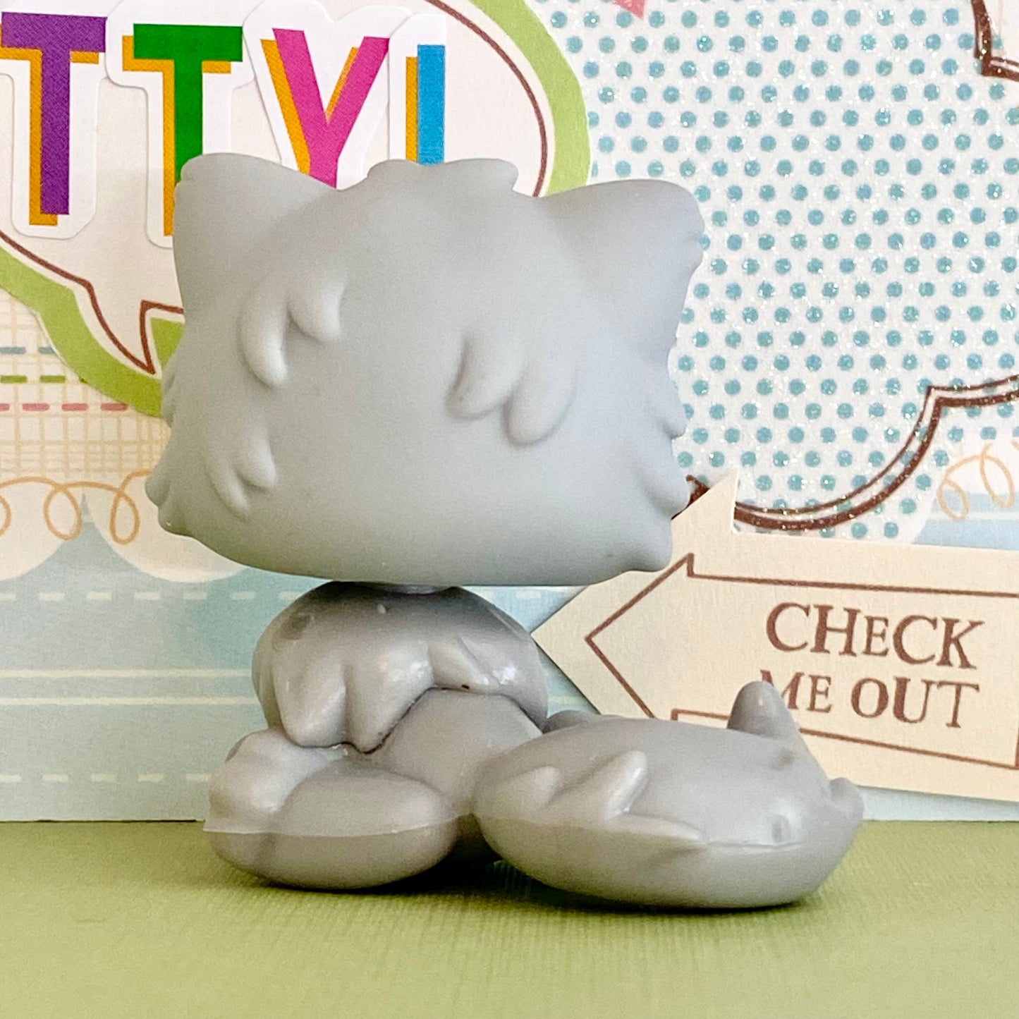 Vintage Authentic Littlest Pet Shop Persian Cat 82 Grey Green Pink