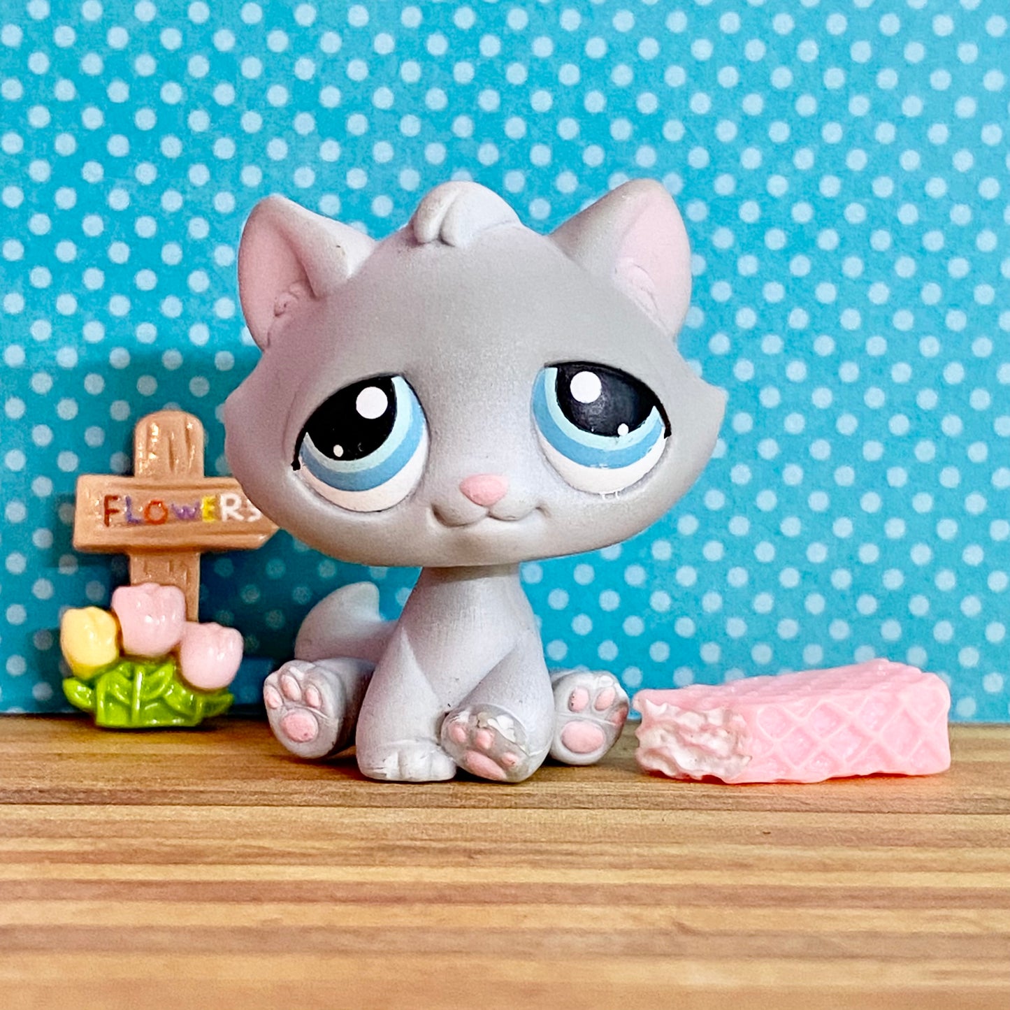 Vintage Authentic Littlest Pet Shop Cat Kitten 310 Grey Blue Pink