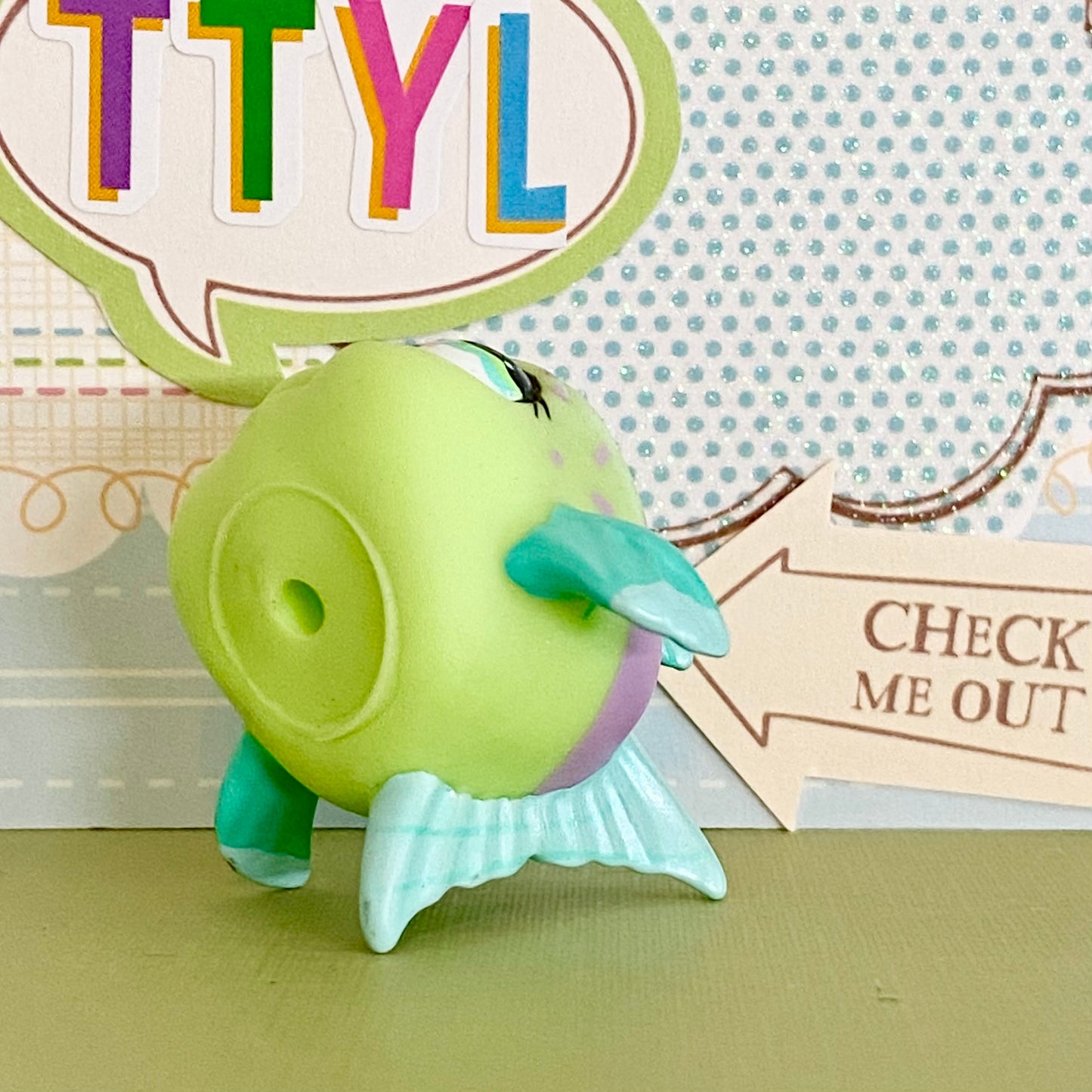 Vintage Authentic Littlest Pet Shop Fish 514