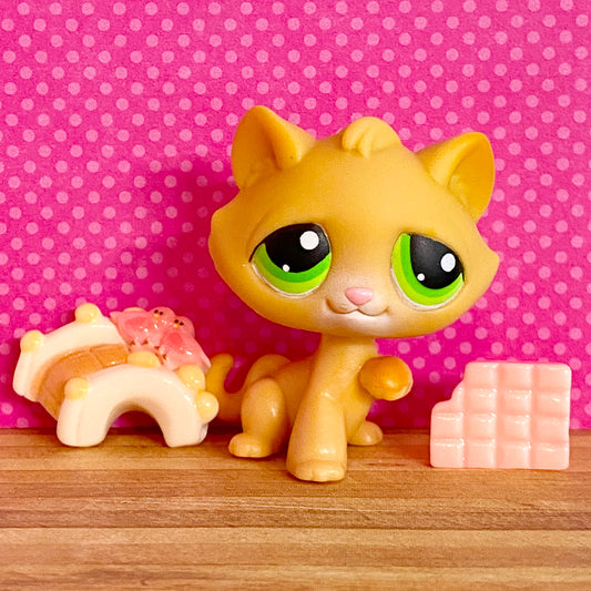 Vintage Authentic Littlest Pet Shop Kitten Yellow Green Seaside Celebration 110