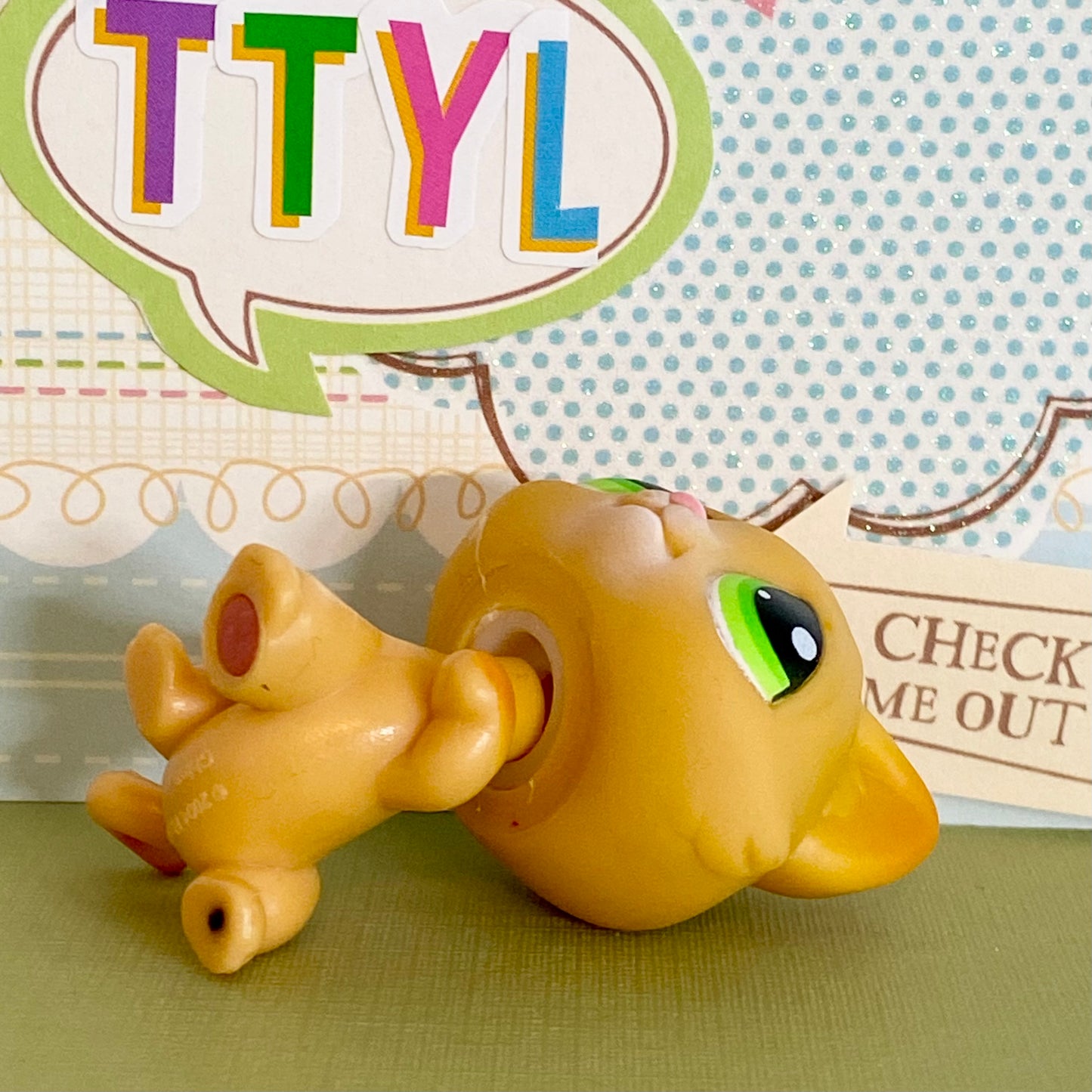 Vintage Authentic Littlest Pet Shop Kitten Yellow Green Seaside Celebration 110