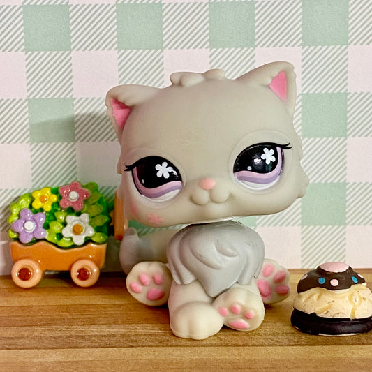 Vintage Authentic Littlest Pet Shop Persian Cat 609 Grey Purple Flower