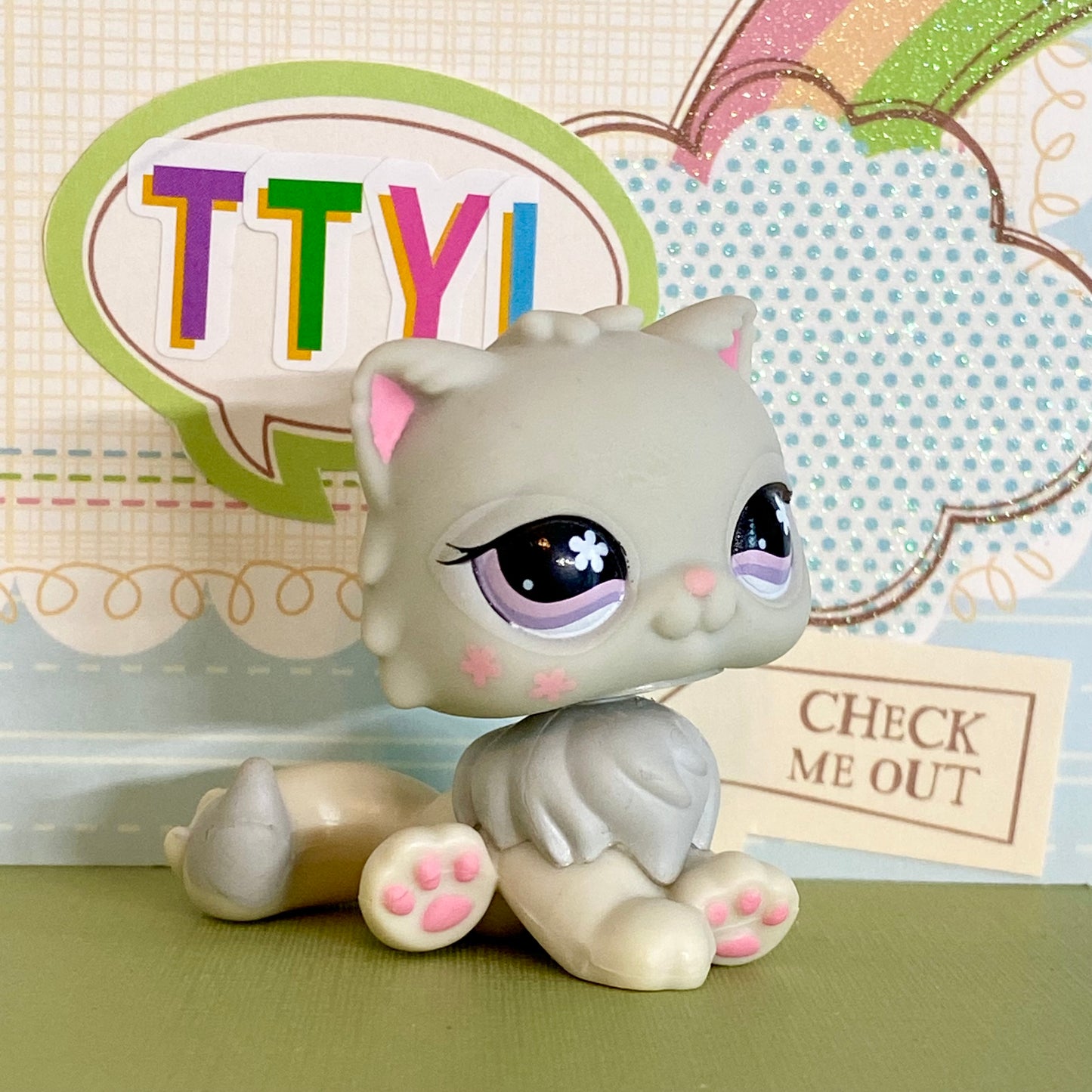 Vintage Authentic Littlest Pet Shop Persian Cat 609 Grey Purple Flower