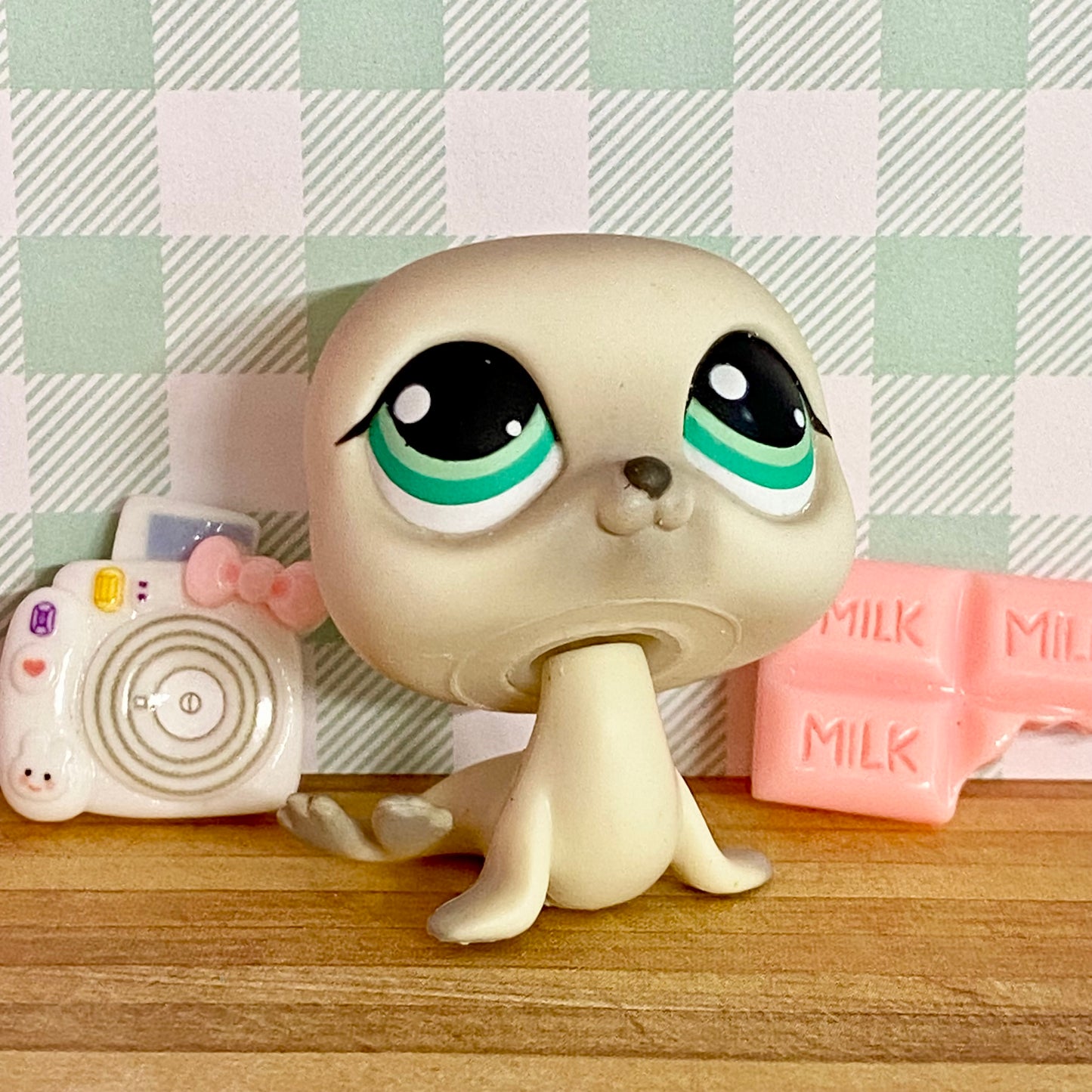 Vintage Authentic Littlest Pet Shop Seal 342 Arctic Grey Aqua