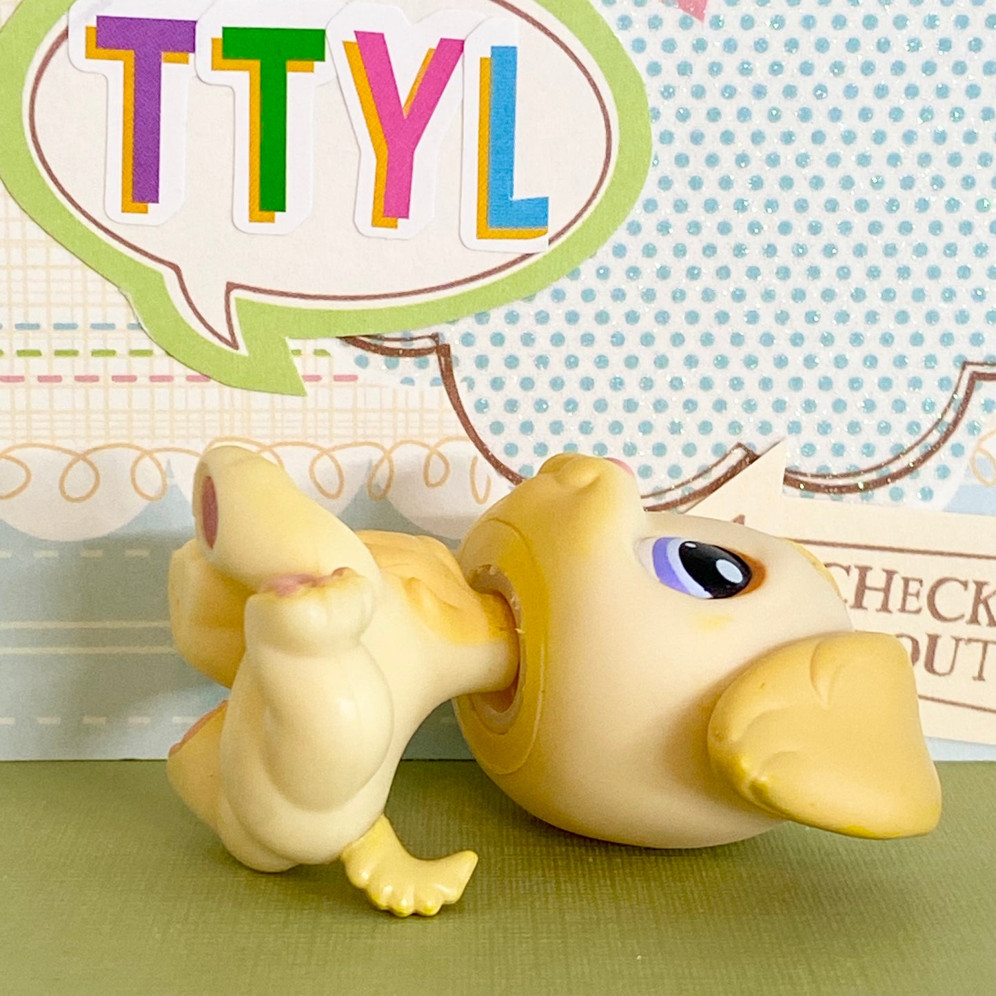 Vintage Authentic Littlest Pet Shop Retriever Dog 268 Yellow Purple Tube