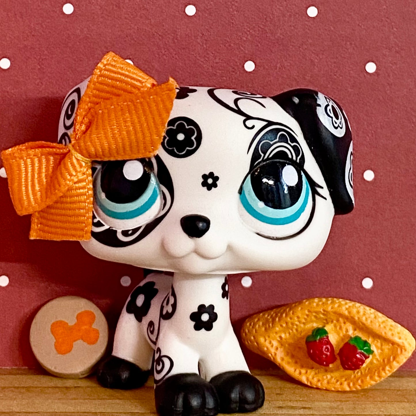 Vintage Authentic Littlest Pet Shop Dalmatian Dog 1613 Rescue Tails Center Blue