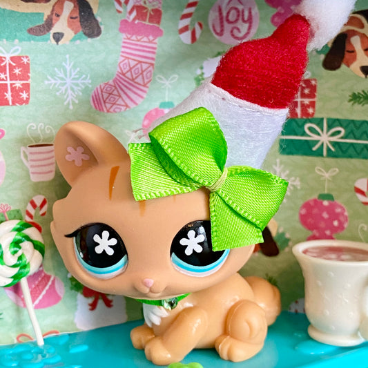 Vintage Authentic Littlest Pet Shop Cat Kitten 649 Aqua Pink Flower Christmas