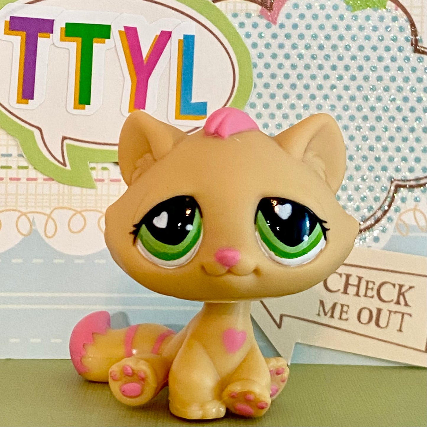 Vintage Authentic Littlest Pet Shop Cat Kitten 552 Green Pink Yellow Heart Valentine