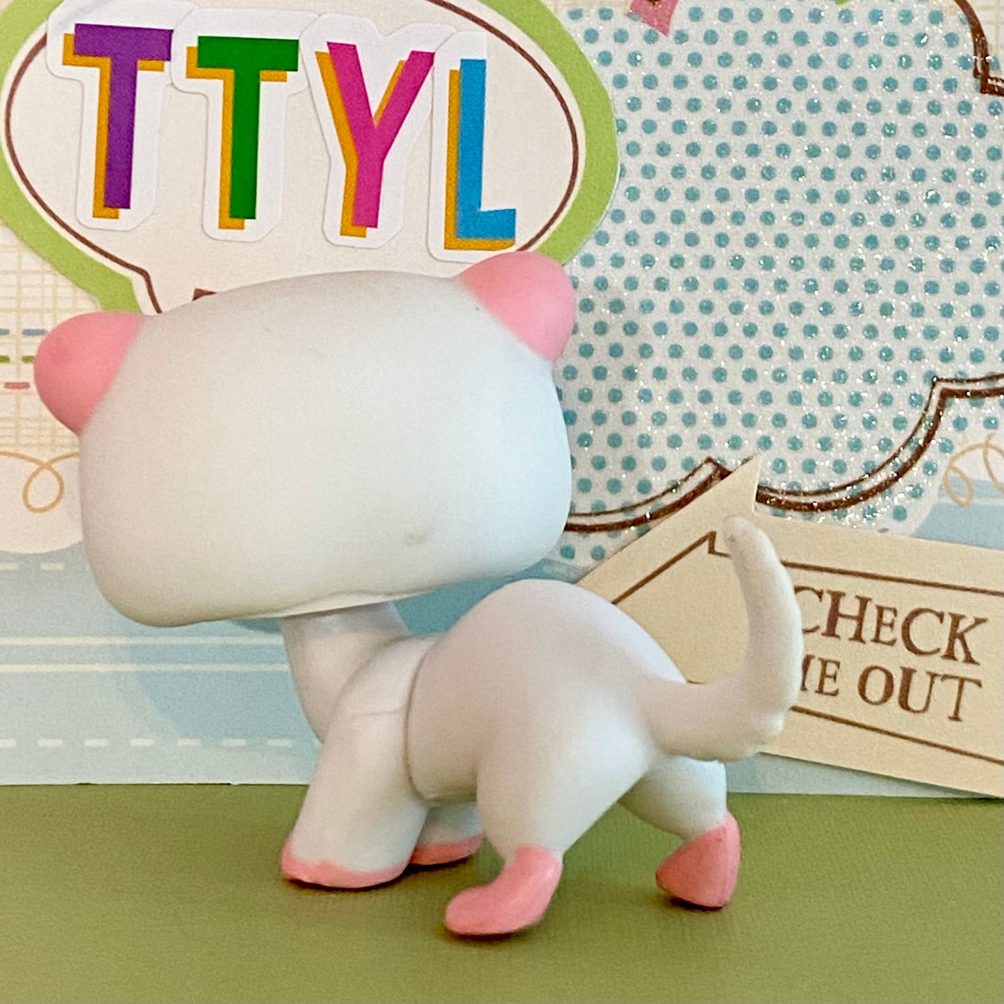 Vintage Authentic Littlest Pet Shop Ferret 520 Diamond Birthday Celebration White Aqua