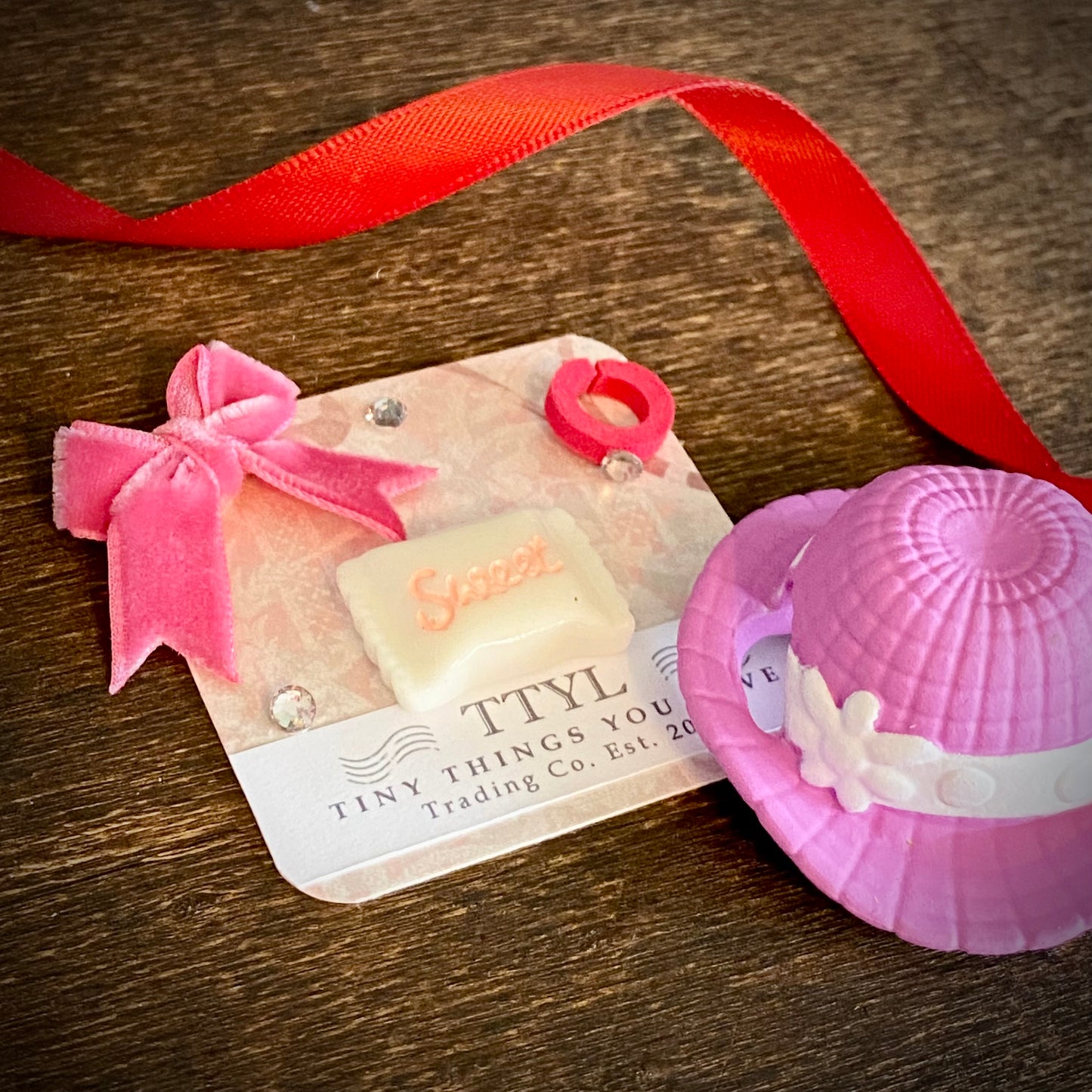 Authentic Littlest Pet Shop Dog Husky G7-178 No Nook Hat Boutique Brown Heart Blue