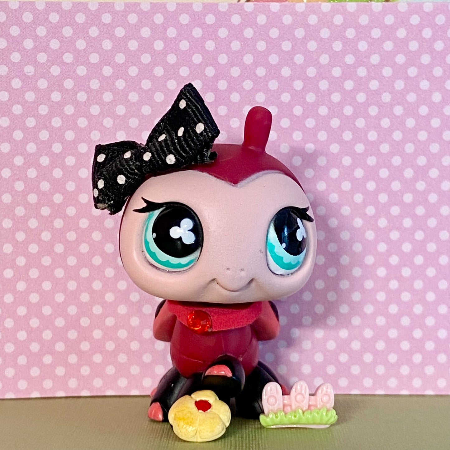 Vintage Authentic Littlest Pet Shop Ladybug #629 Red Black Aqua Clover Eyes
