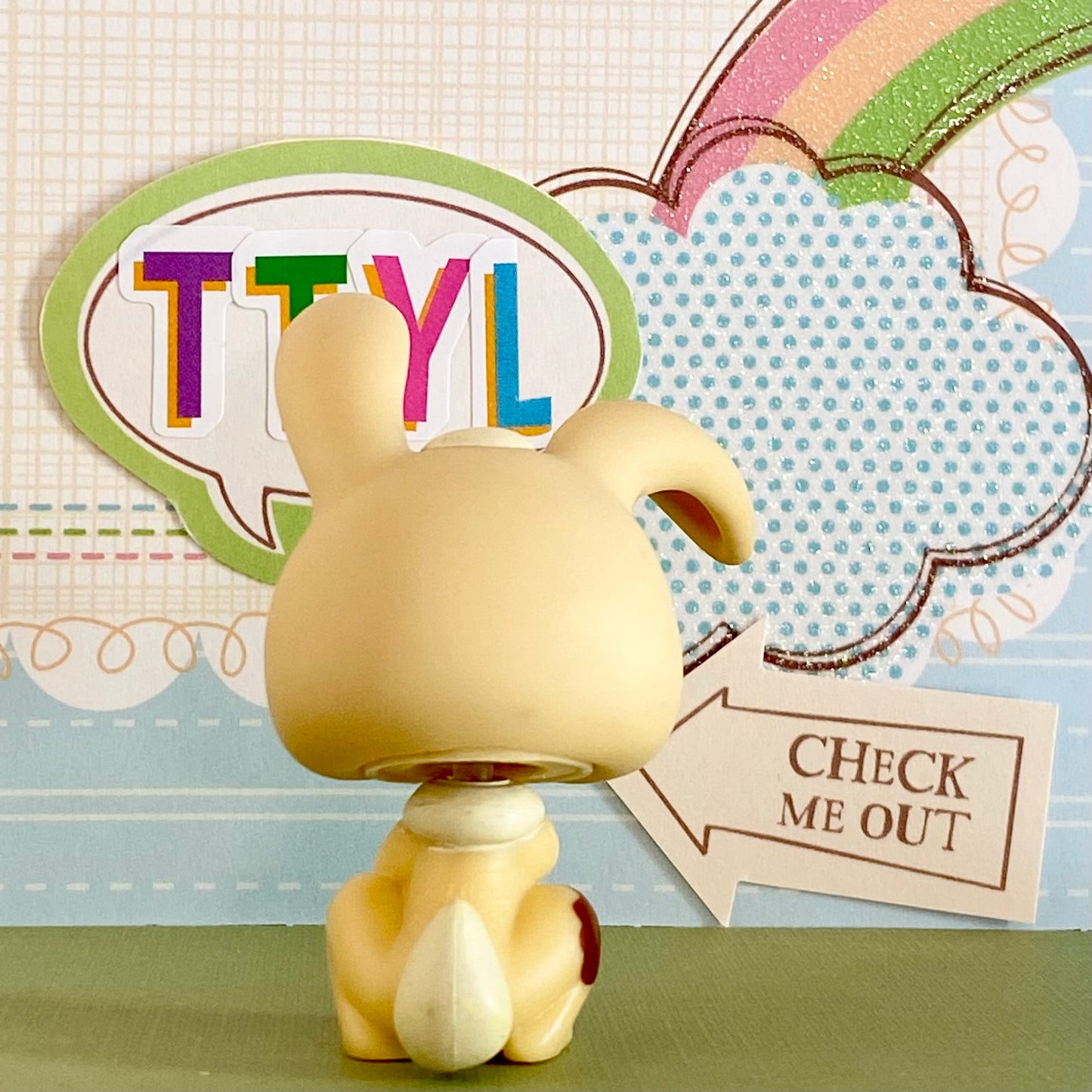 Vintage Authentic Littlest Pet LPS Rabbit 972 Portable Mud Green