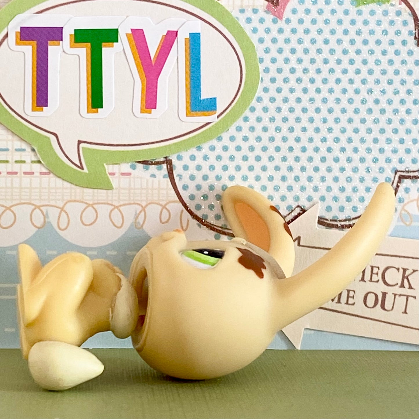 Vintage Authentic Littlest Pet LPS Rabbit 972 Portable Mud Green