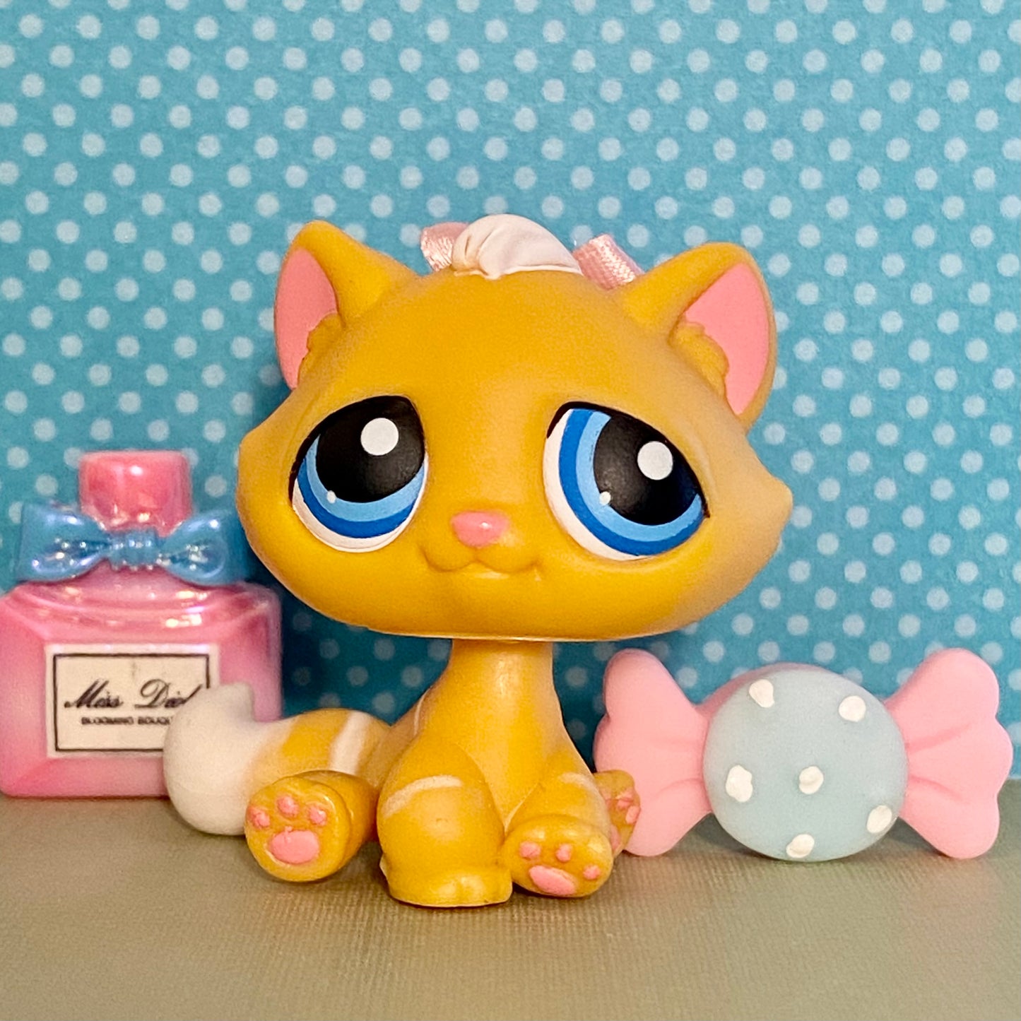 Vintage Authentic Littlest Pet Shop LPS Cat Kitten No. 349 Blue Orange